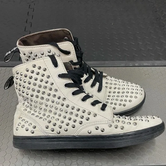 Dr. Martens Shorestud white spiked canvas shoes - Picture 6 of 16